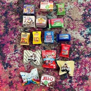 Real Minis lot hugs kisses jello almond joy airheads